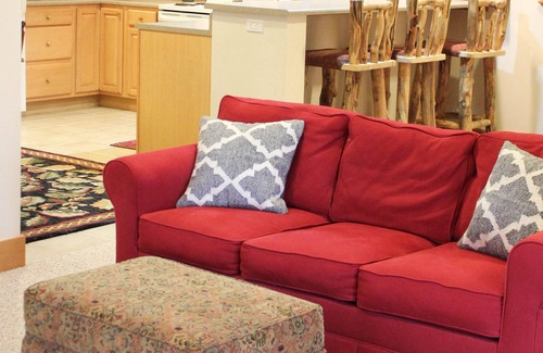 Boyne Falls Condo | Boyne Mountain, Disciples Village Condo - Steps To Boyneland Run