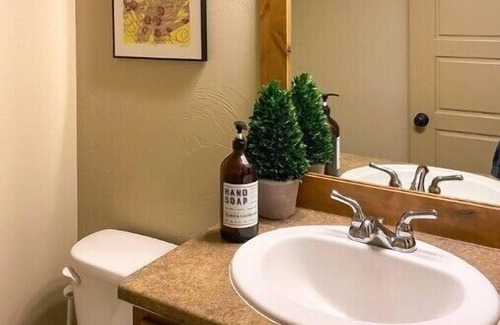 Four Corners House | Bozeman Bloom Happy Townhome