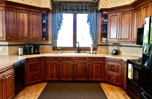Manhattan House | Bozeman/Manhattan Getaway for Families and Friends