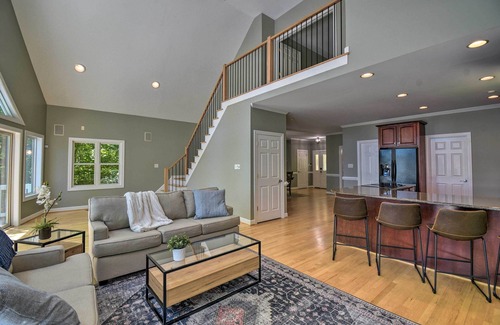 Bracey House | Bracey Home on Lake Gaston: Furnished 2-Story Dock