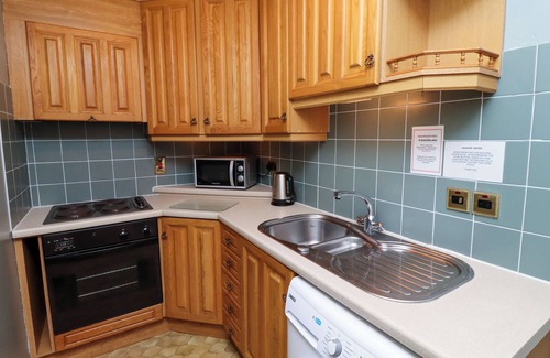 Akeld Cottage | BRACKEN LODGE, pet friendly, character holiday cottage in Wooler