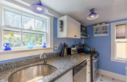 Marblehead House | Brackett Cottage: USA 250 Years - Celebrate in this beautifully Maintained Home in Marblehead's Most