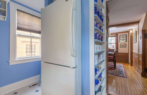 Marblehead House | Brackett Cottage: USA 250 Years - Celebrate in this beautifully Maintained Home in Marblehead's Most