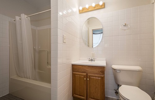 Farmington Hotel | Braddock | Historic Victorian Inn Room