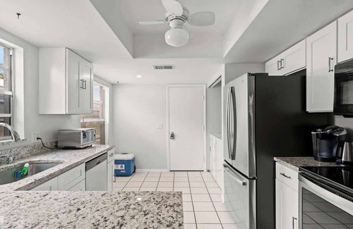 Trailer Estates House | Bradenton 4BR/2BA Home w/Pool & Mini Putt Putt