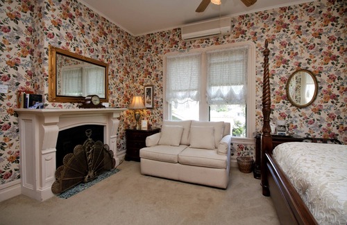 Sonora Bed & Breakfast | Bradford Place Inn & Gardens