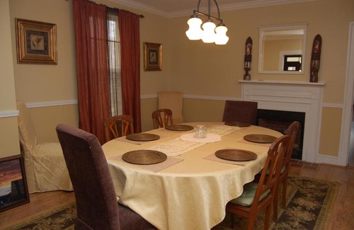 Nathalie Bed & Breakfast | Bradley House Bed and Breakfast