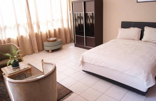 Downtown Kota Kinabalu House | Brahminy Kite Holiday Home
