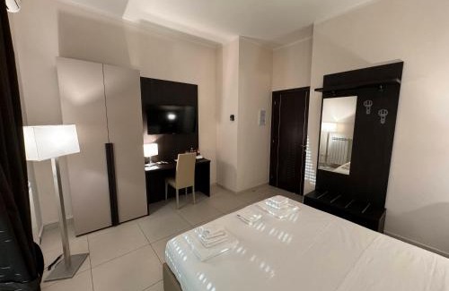 Pagani Bed & Breakfast | Brain Rooms - Centro Città, Pulizia Giornaliera, Colazione Inclusa