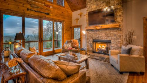 Mineral Bluff House | Branch Oak Manor