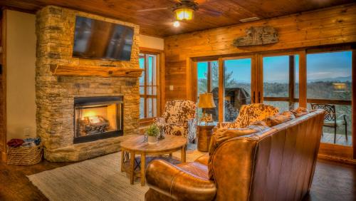 Mineral Bluff House | Branch Oak Manor
