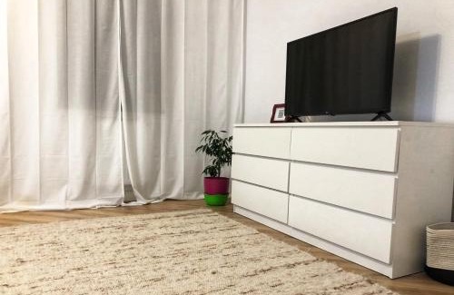 Sector 6 Apartment | Brancusi Apartment