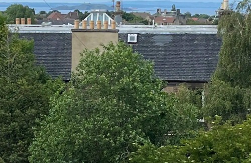 Gifford Apartment | Brand New 1 Bedroom Apartment right beside Arthur's seat