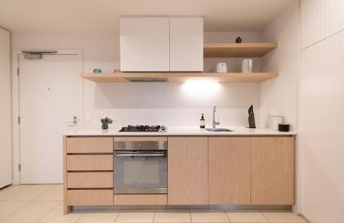 Caulfield North Apartment | Brand New 2br2ba Caulfield Parkbalcony Poolgym