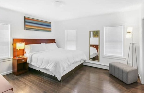 Worcester Apartment | Brand New 2Kbd,1Qbd-Workspaces, Parking, Downtn,4+