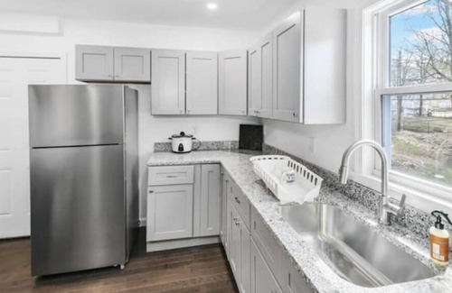 Worcester Apartment | Brand New 2Kbd,1Qbd-Workspaces, Parking, Downtn,4+