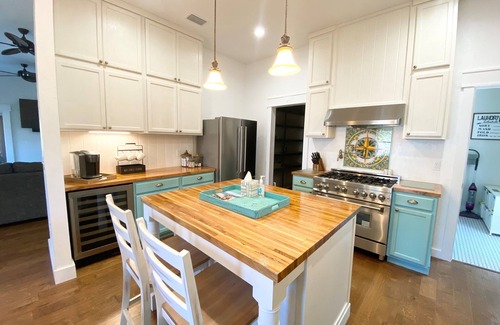 East End House | Brand New 3 Bedroom, Pet Friendly Amazing Bay View Home