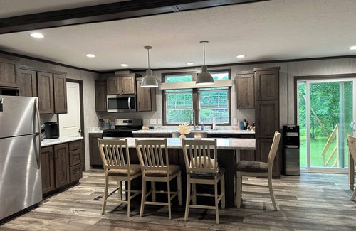 South Colton House | BRAND NEW 3-bedroom home with large beach on Higley Flow