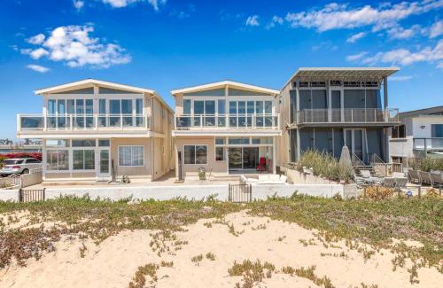 Santa Ana Heights House | Brand New 3 Bedroom Upper-Level Oceanfront Home