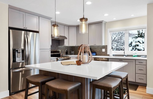 Cottonwood Heights Condo | BRAND NEW 3 Bdr Ski Condo w/hot tub minutes to Alta,Snowbird,Solitude,Brighton