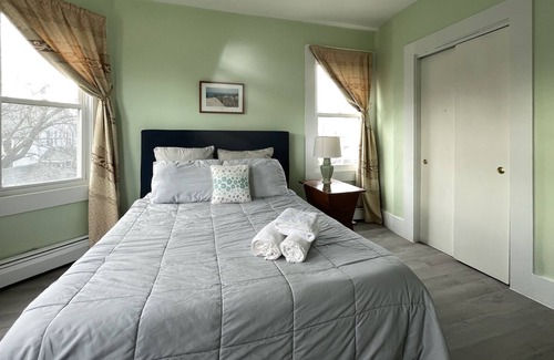 West End Providence House | Brand New 3B1B comfy home in convenient location