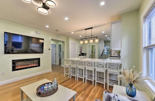 St. Marks Apartment | BRAND NEW 3bds/2bths in a small & friendly neighborhood.nMins away from Boston.