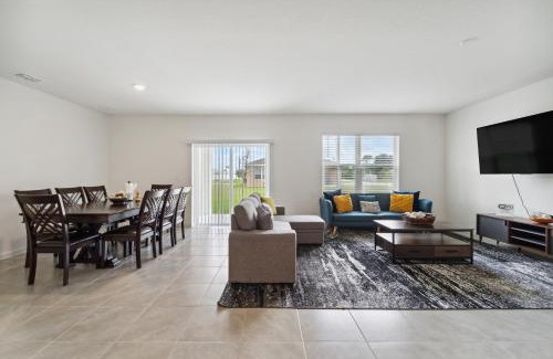 Port Saint Lucie House | Brand New 4-Bedroom House near Disney & Beaches!