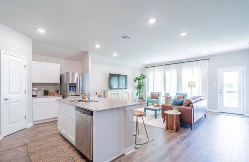 New Iberia House | Brand New, 4 Bedrooms, 2 Bathrooms With 8 Beds