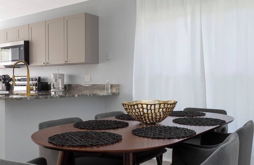 Kissimmee House | Brand New 4BR Home w/ Mickey & Frozen Rooms – 10min to Disney!