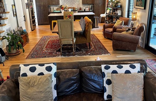 Villa Heights House | Brand New 5 Bedroom Home in Villa Heights minutes to uptown!
