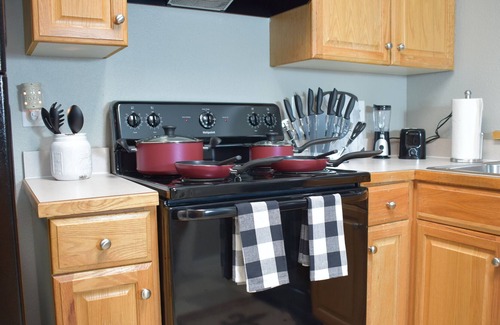 Cabot Apartment | Brand new 5 star hotel Luxury double bed Experience EZ access