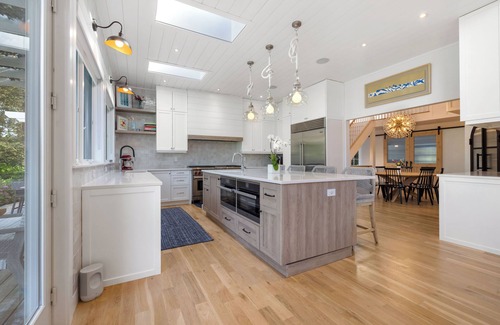 Water Mill House | BRAND NEW 7BR7BA Southampton Estate - Heated Salt Pool, Mins to Beach & Town