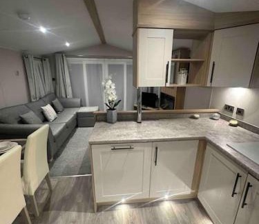 Selsey Apartment | BRAND NEW 8 berth holiday home