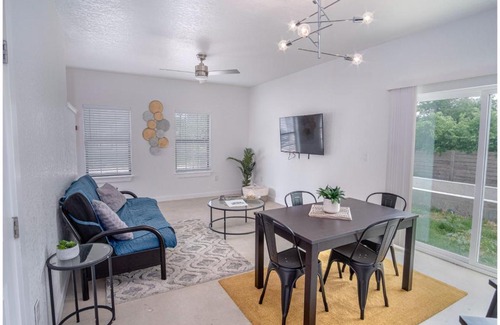 Denver Heights Apartment | BRAND NEW 8 Stylish 3BR Near Exciting Downtown