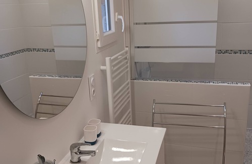 Gujan-Mestras Cottage | Brand new accommodation near the sea.