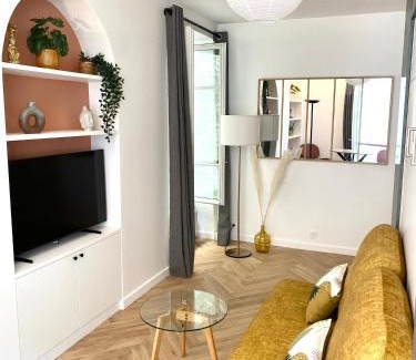 Quartier du Gros-Caillou Apartment | Brand New Apartment - Rue Cler Paris
