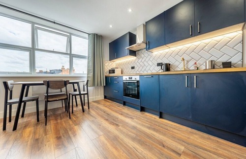 Harlesden Apartment | Brand New Apt Sleeps 5 - Zone 2