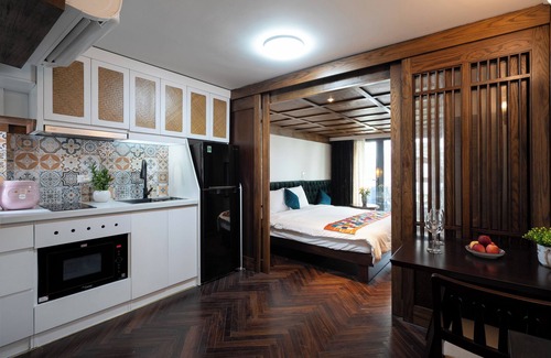 Hoan Kiem Apartment | Brand new balcony apartment at Hanoi tourist center.