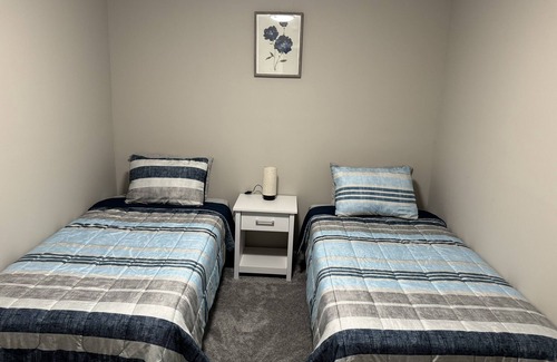 Woodbridge House | Brand new Basement Apartment in a good neighborhood everything within 2 miles