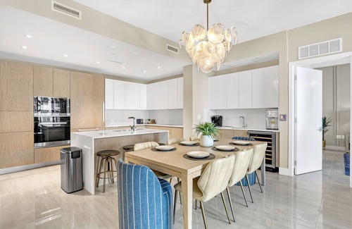 Singer Island Condo | Brand New Beachfront 2 bed/2.5ba Condo in 5 star resort Palm Beach area