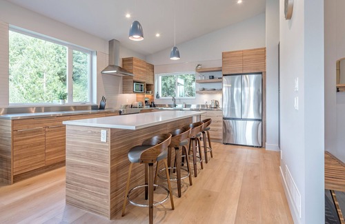 Silver Star Mountain House | Brand new 3 level duplex with sweeping views, hot tub, laundry, office & garage