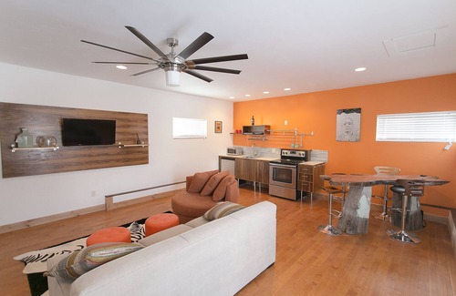 Gardiner Cabin | BRAND NEW, CENTRALLY LOCATED ONE BLOCK FROM YELLOWSTONE NP.