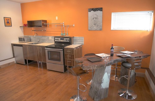 Gardiner Cabin | BRAND NEW, CENTRALLY LOCATED ONE BLOCK FROM YELLOWSTONE NP.