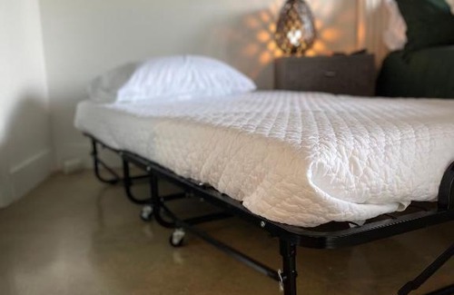 Nashville Apartment | Brand New Condo near downtown Nash w washer dryer