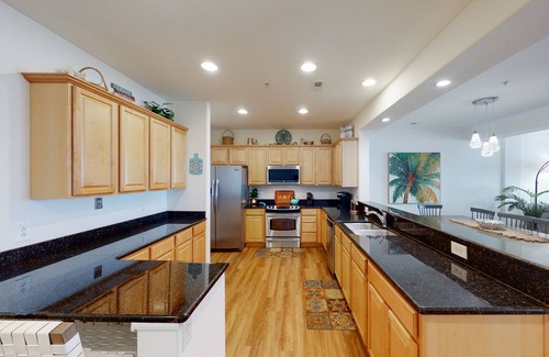 Sandbridge Apartment | Brand-new condo steps from beach with balcony, WiFi, pool & gym