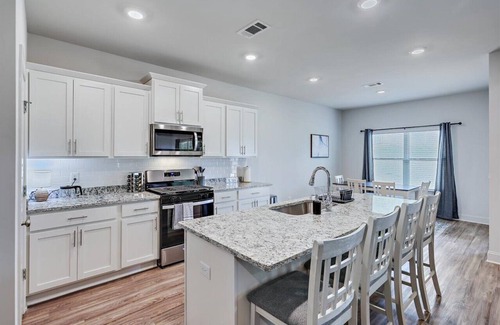 Tougaloo House | Brand New Construction in Golf Community, Location is amazing! Everything NEW!