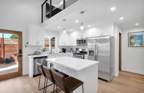 Thousand Oaks House | Brand new Cottage, putting green, private patio