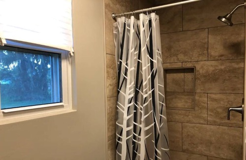 Crescent City House | brand new cozy getaway on LAKE George?St. Johns River with Dock