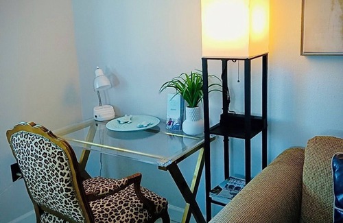 Venice Gardens Apartment | Brand New!CozyStudio near Downtown Venice, Beaches, Legacy Trail.