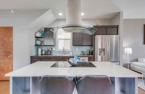 South Boise Village House | Brand New Downtown Modern 5 Beds, 3 Full Baths Vermont Avenue, Boise